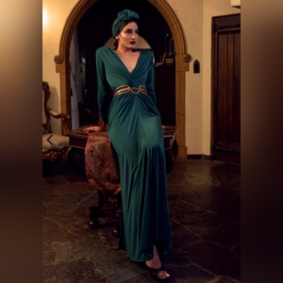 La Femme en Noir Art Deco Gown Green - Picture 2 of 9
